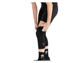 64319 150 APP THERMINAL SEAMLESS KNEE WARMER BLK HERO