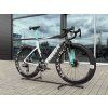 Testovací silniční kolo Factor ONE AXS