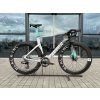 Testovací silniční kolo Factor ONE AXS