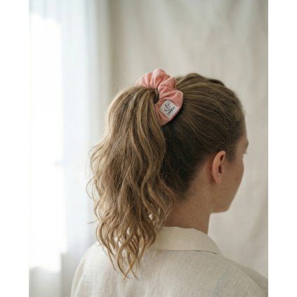 scrunchies modal ruzova