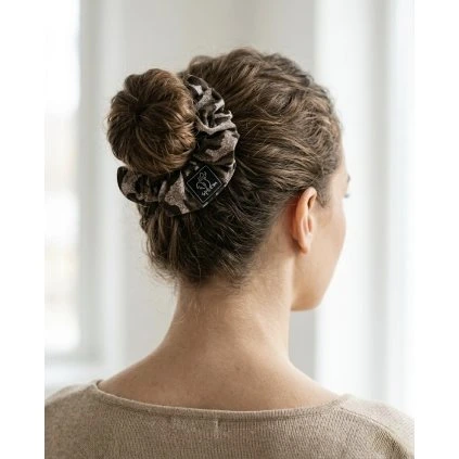 Scrunchie gumička hnedý leopard - modal  Scrunchie gumička do vlasov - Hnedý leopard modal