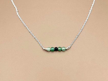 Stříbrný náhrdleník se zeleným křemenem