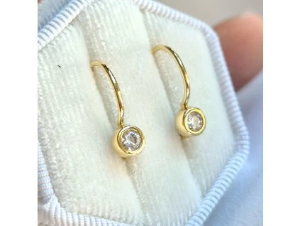 Zlate%20n%C3%A1u%C5%A1nice%20zirkon