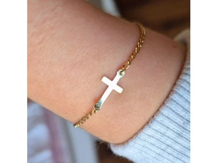 Zlatý detský náramok s krížikom