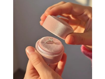 Zamatová krabička na šperky