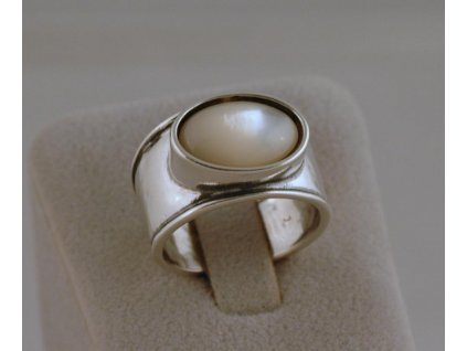 Stříbrný prsten Danaé perleť 2