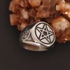Prsten z chirurgické nerez oceli s keltskými a dalšími symboly - trojitý uzel, pentagram, kolovrat