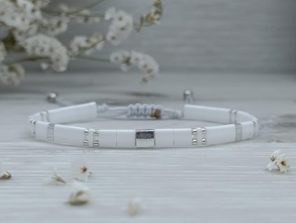 Dámský náramek z japonských skleněných Tila korálků pro ženy, které mají rády trendy a originální šperky.
