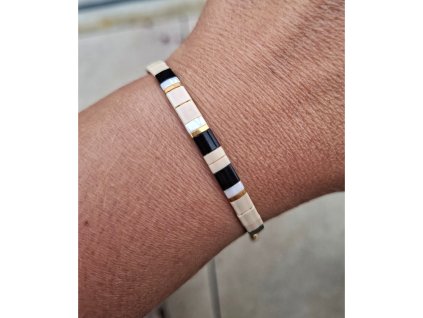 Dámský náramek z japonských skleněných Tila korálků pro ženy, které mají rády trendy a originální šperky.