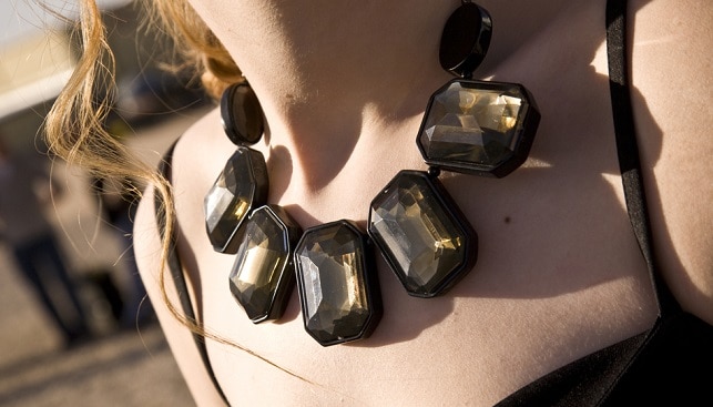 chunky-necklace-jewelry-trends