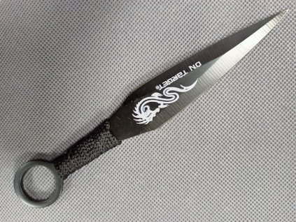 vrhací nůž černý 1