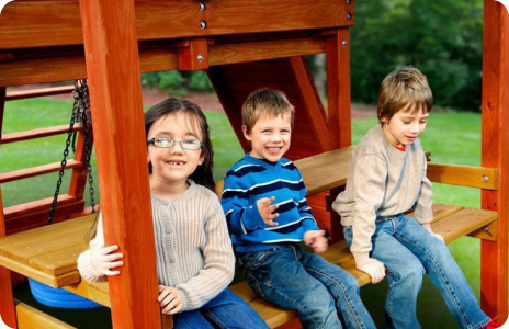 Luxuriöses Zedernholz - warum einen Spielplatz aus Zedernholz wählen?