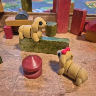 Pan Jezevčík chtěl zamachrovat před paní Jezevčíkovou 😅 že prý přejde kladinu bez mrknutí oka! Spadl, lehce se zastyděl a...