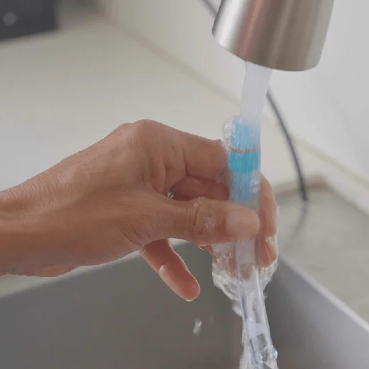 Jak správně vyčistit hadičku hydrovaku?