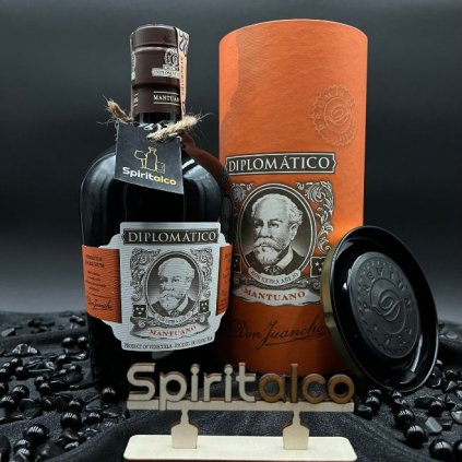 diplomatico-mantuano-tmavy-rum