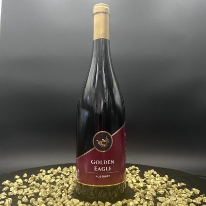 golden-eagle-cervene-vino