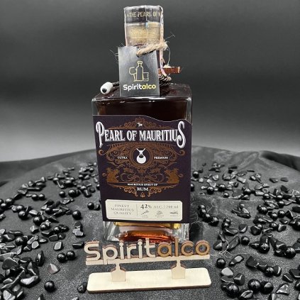 the-pearl-of-mauritius-tmavy-rum