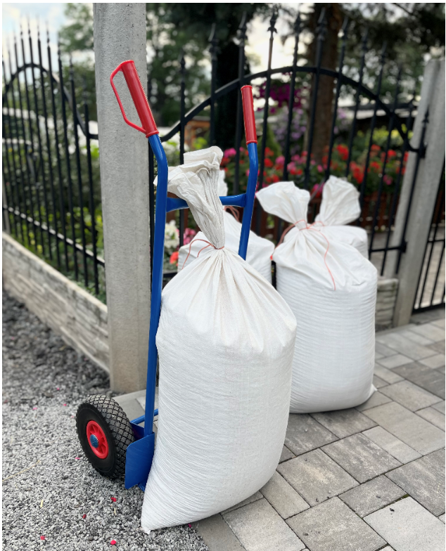 Rozvoz krmiva i o víkendu? Jasně!