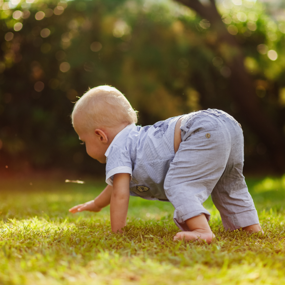 Psychomotorický vývoj dítěte - Lezení