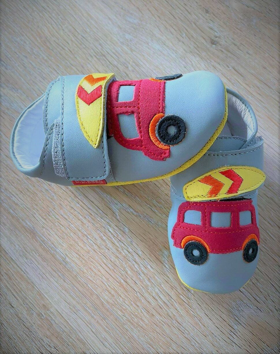 Potřebuje dítě doma bačkůrky?