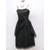 Černé krátké společenské šaty s krajkou do divadla C3623d