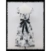 Černobílé krátké společenské šaty s květinovým potiskem s rukávkem na ples DR0747d