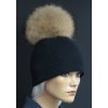 Dámska zimná pletená čiapka s kožušinovým brmbolcom 354 čierna