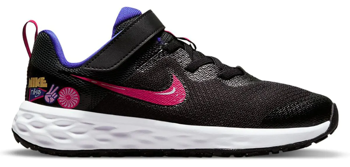 Nike Revolution 6 SE Velikost: 29,5 EUR