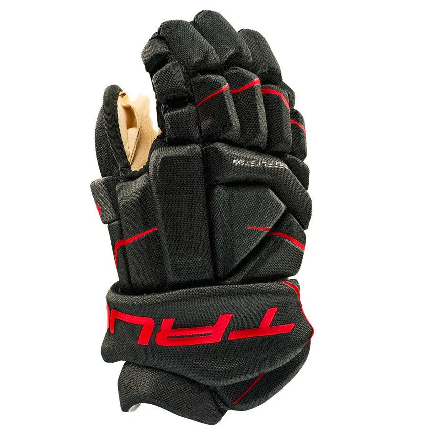 True Hokejové rukavice True Catalyst 5X3 Hockey Gloves Veľkosť: 13