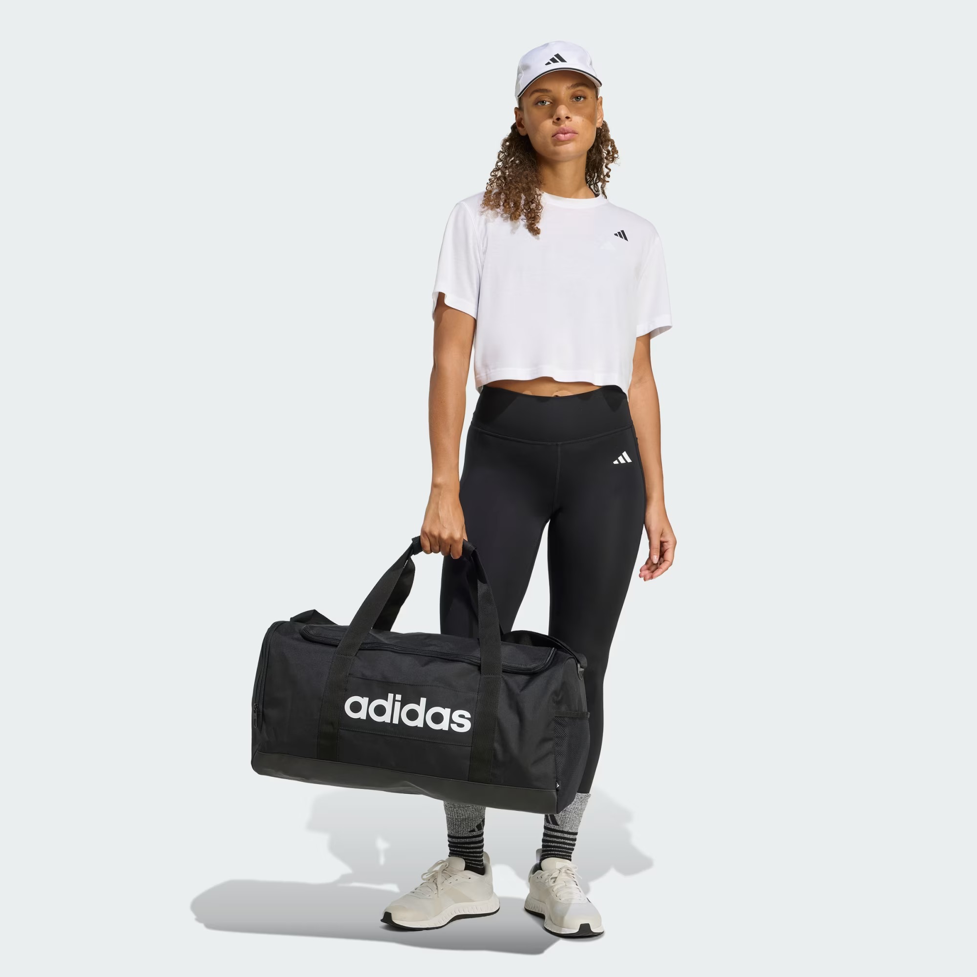 Adidas Linear - Veľkosť: M · záber 7