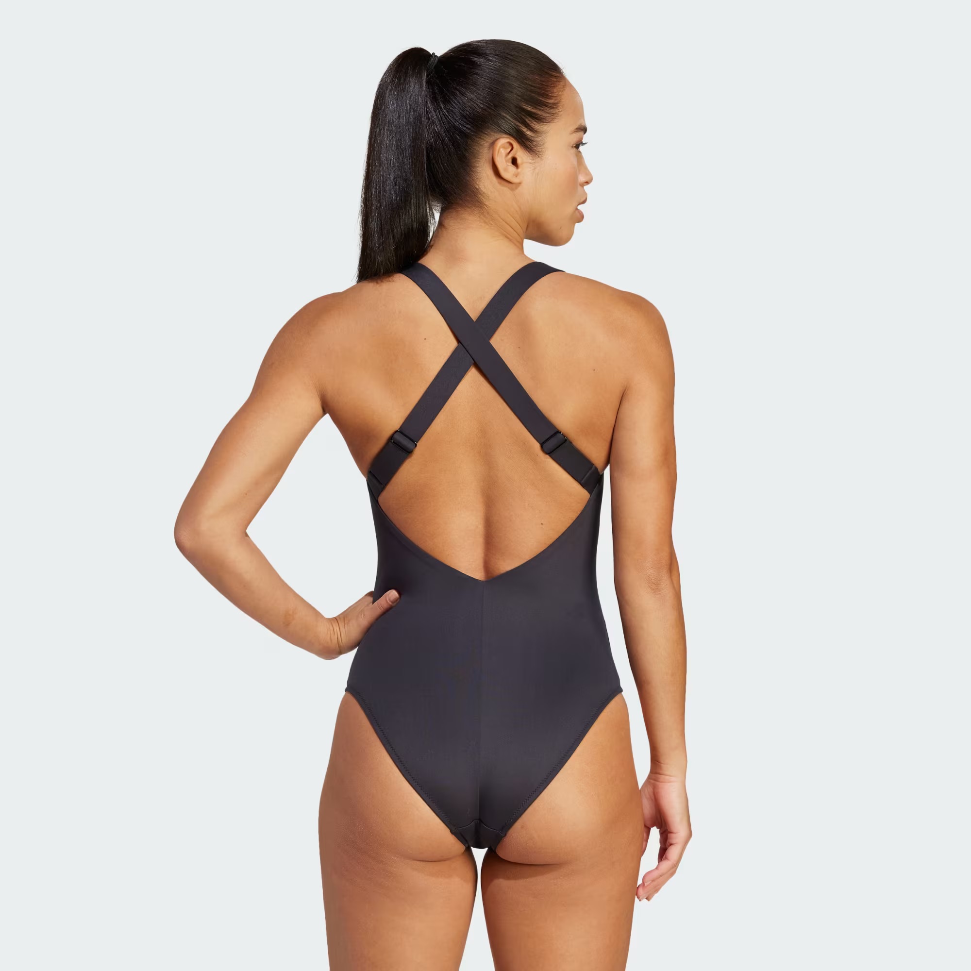 Adidas Iconisea Padded Premium X-Back - Veľkosť: 38 · záber 3