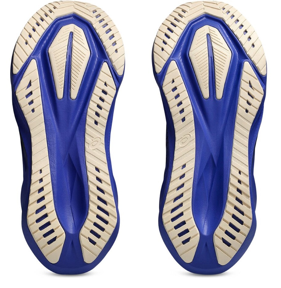 Asics Novablast 5 M - Veľkosť: 42 · záber 5