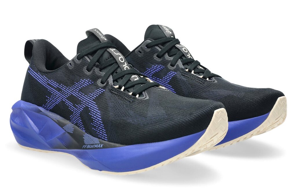 Asics Novablast 5 M - Veľkosť: 42 · záber 2