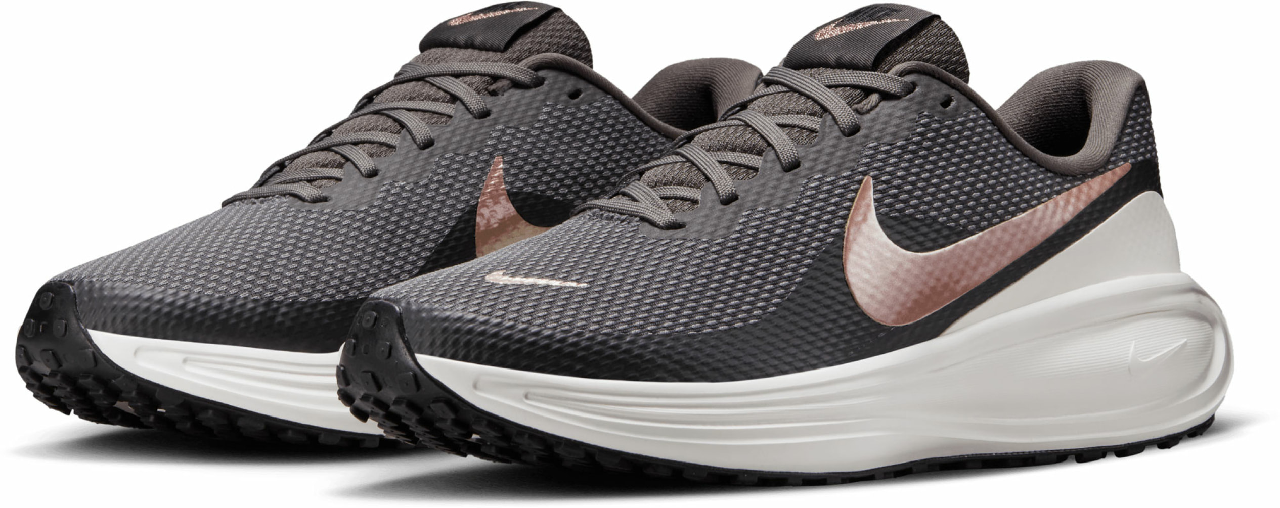 Nike Revolution 8 W - Veľkosť: 40 · záber 12