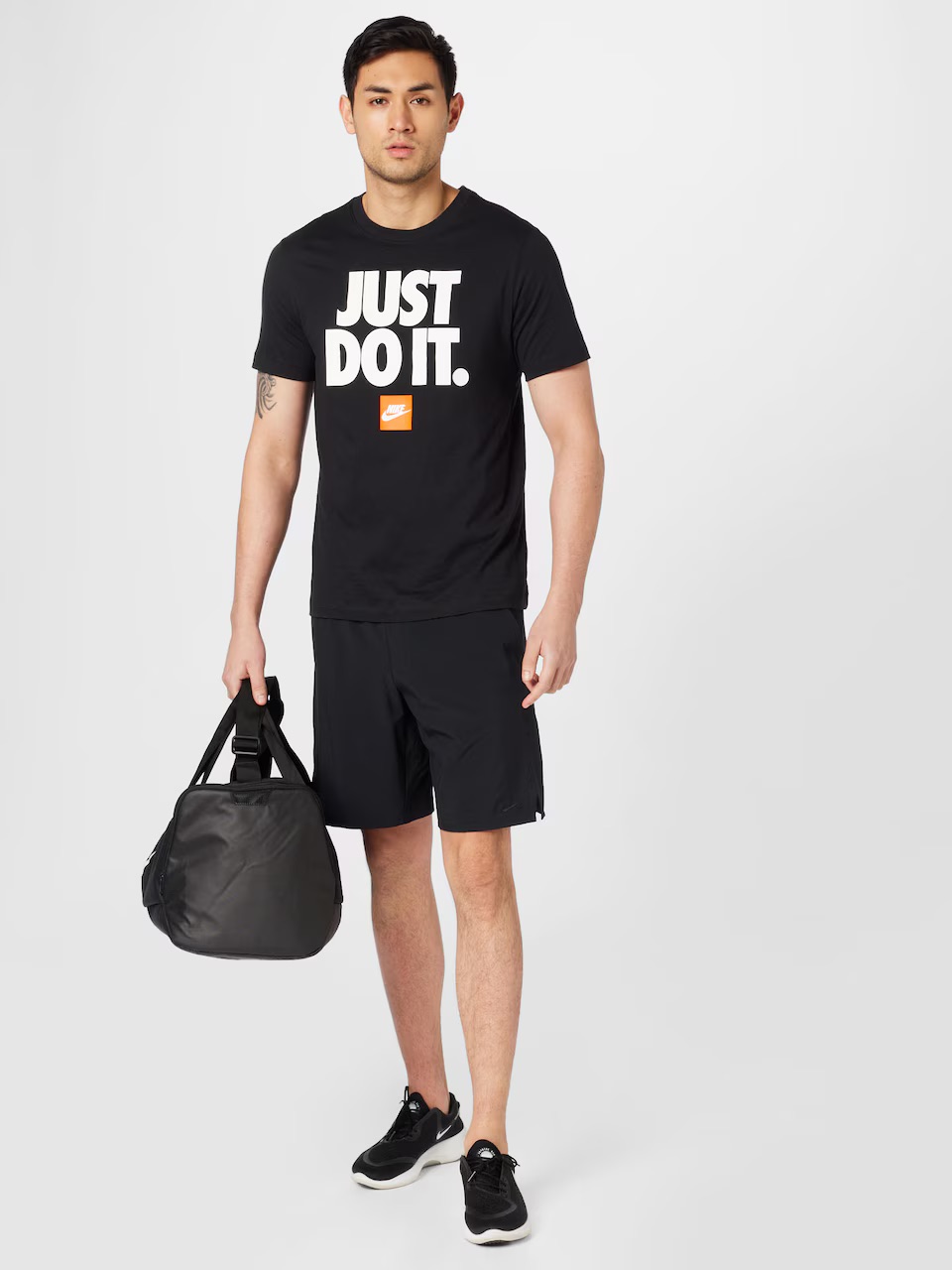 Nike NSW TEE FRAN JDI VERBIAGE M - Veľkosť: L | Farba: Čierna · záber 4