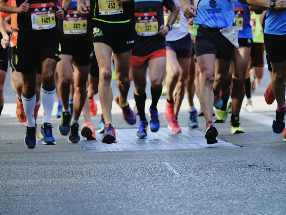 Čeká vás jarní maraton? Nepodceňte hydrataci a měření srdečního tepu