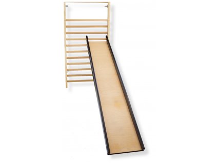 Dřevěná skluzavka