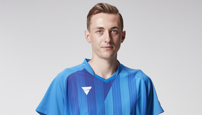 Prkno VICTAS Liam Pitchford !