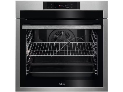 BPE748380M Vestavná trouba série 8000 SenseCook