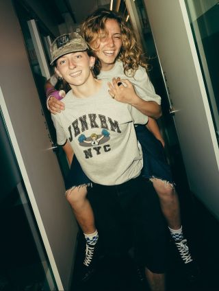 V jednadvacátém století se ve skateboardingu udály dvě zásadní události. První bylo přeskočení The Great Wall of China a...