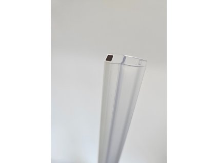 Magnetické těsnění pro posuvné dveře při instalaci s boční stěnou