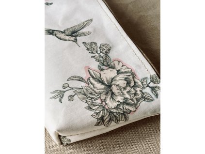 Taštička z pratelného papíru