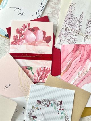 ♥️ ✍️ Zamilovaná kolekce papírových přáníček na našem e-shopu 💌 #valentyn #valentinesday #love #laska