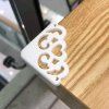 chranic_rohu_topq_ornament_bily_4_ks