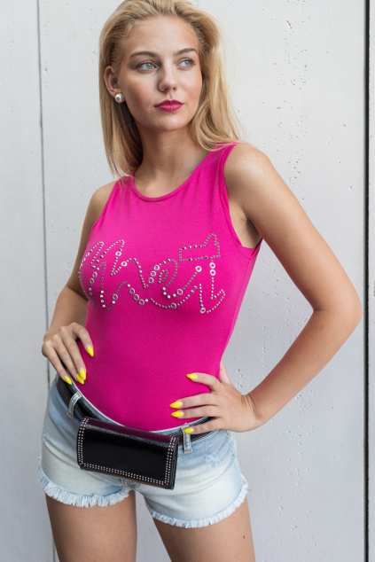 Tmavě růžové body MET MANDIE