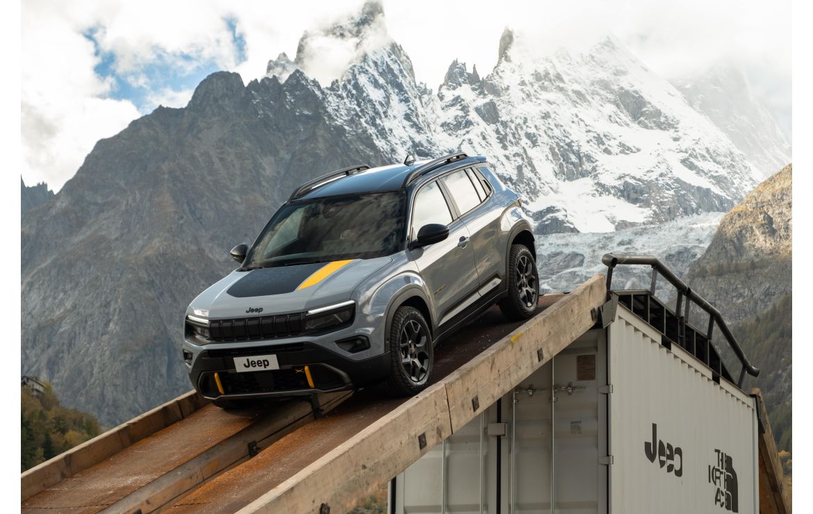 Jeep® na Bruselském autosalonu: premiéra Jeep Avenger 4xe The North Face Edition pro belgické zákazníky