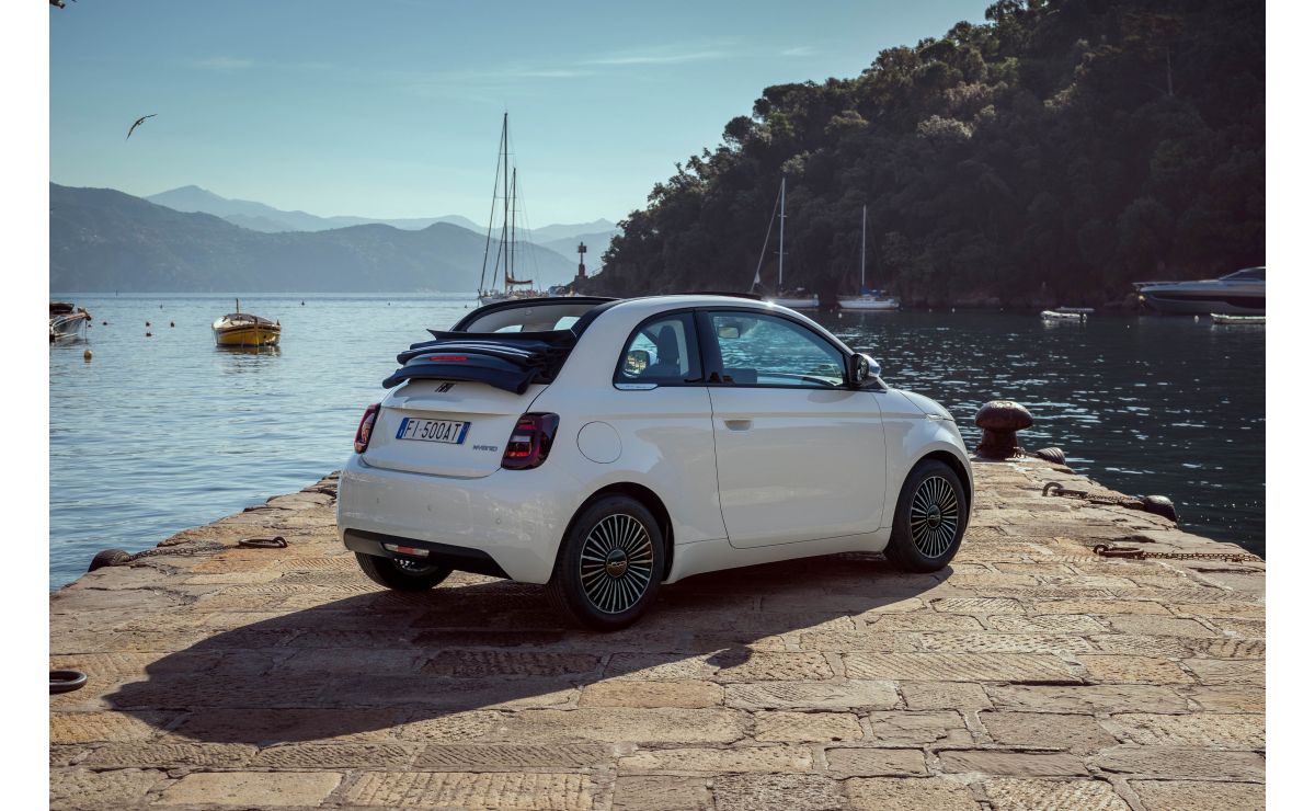 FIAT představuje nové nadčasové vyjádření italského stylu: speciální edici 500 Dolcevita