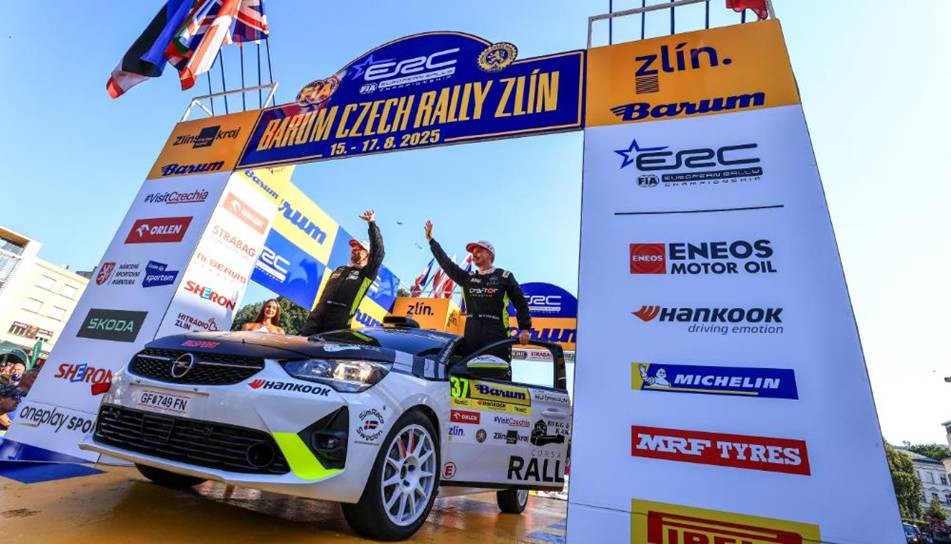 CALLE CARLBERG VYBOJOVAL PRO OPEL TITUL MISTRA EVROPY JUNIORŮ V RALLYE