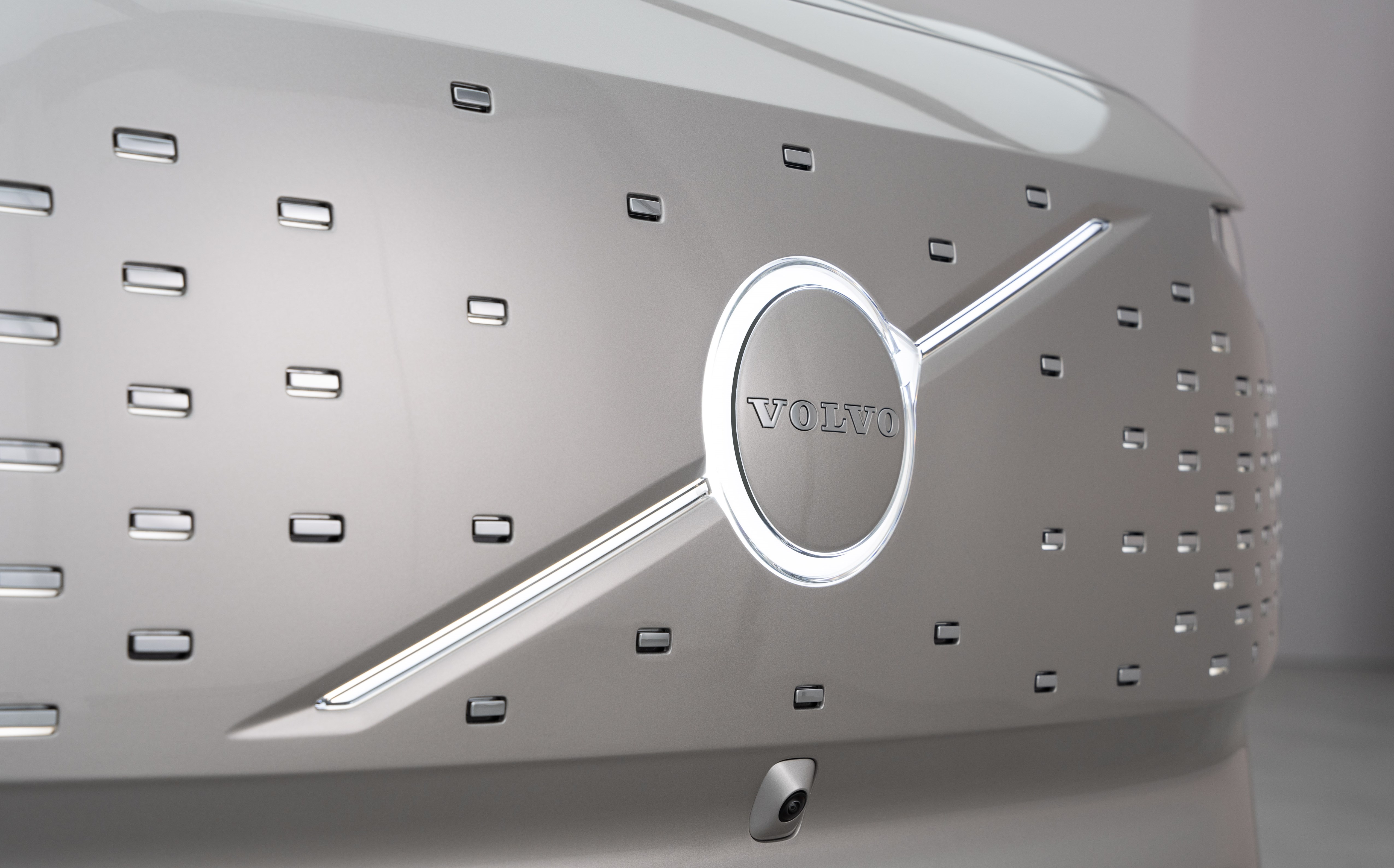 320160_Volvo_EM90_Studio_Stills