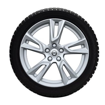 Sada zimních pneu Michelin 235/55 R18 a disků z lehkých slitin 18"